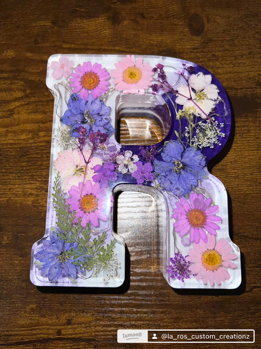 Resin Letter Class w/Ros!!✨🎨 Saturday, October 25th and Sunday October 26th @3pm EST