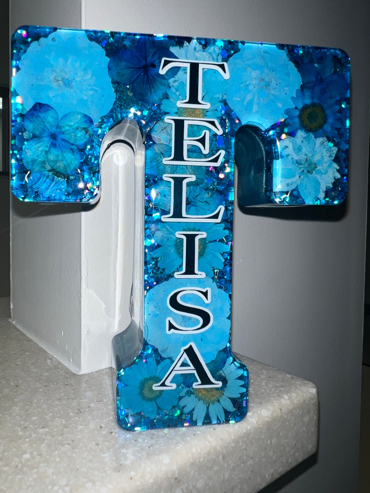 Resin Letter Class w/Ros!!✨🎨 Saturday, October 25th and Sunday October 26th @3pm EST