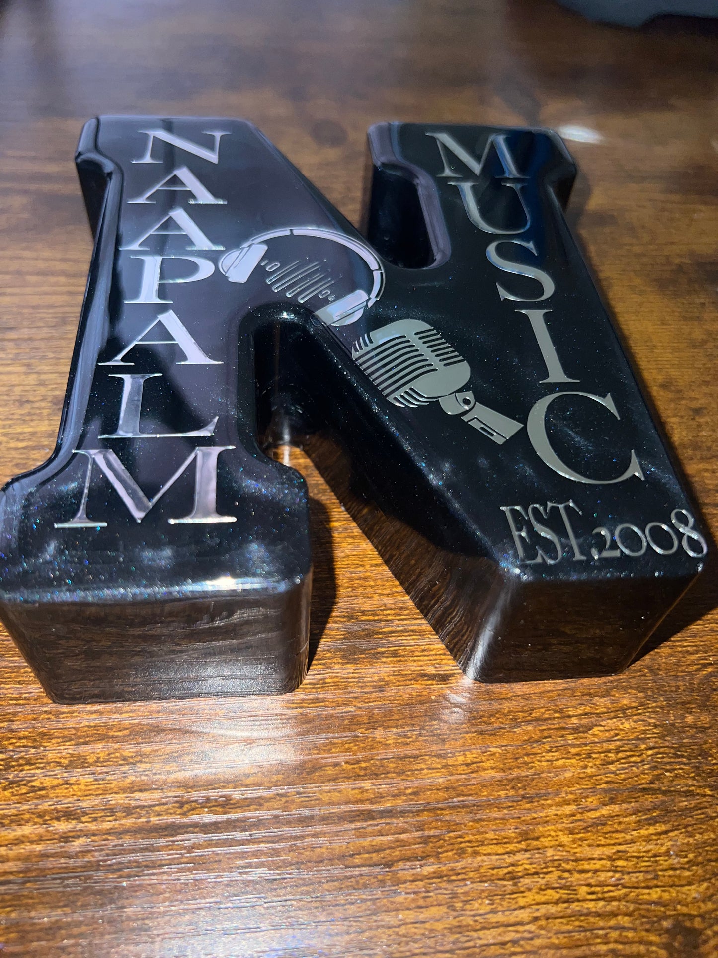 Resin Letter Class w/Ros!!✨🎨 Saturday, October 25th and Sunday October 26th @3pm EST