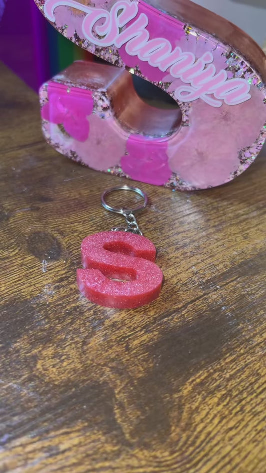 Resin Letter Class w/Ros!!✨🎨 Saturday, June 27th and Sunday Sunday 28th @3pm EST